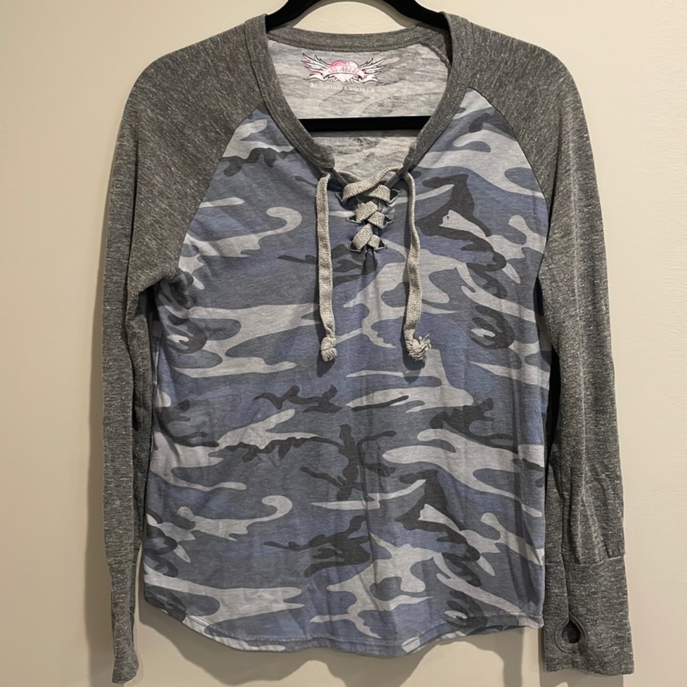 So Nikki Blue/ Gray Camo Lace Up Shirt Size Juniors Large